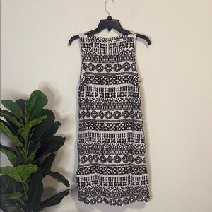 Tommy Bahama size small Brown and White Patterned Sleeveless linen Dress